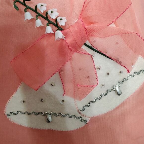 Christmas apron, home made and very lovely. Bells and bows. Peack and wh… - Picture 2 of 12